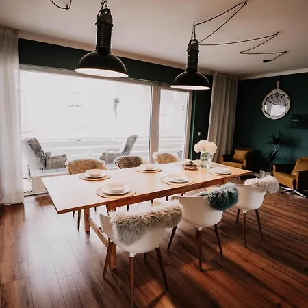 Soonwald Mit Garten & Hot Tube * 施特龙贝格