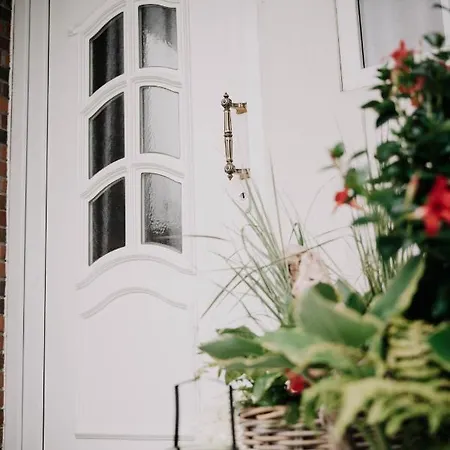 Soonwald Mit Garten & Hot Tube 公寓