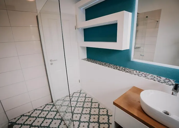 Soonwald Mit Garten & Hot Tube סטרומברג