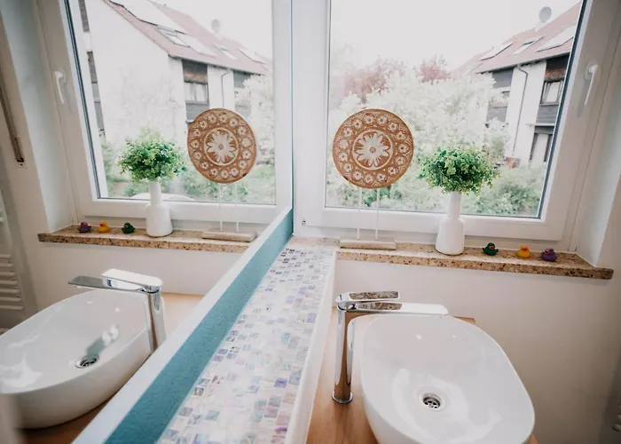 דירה Soonwald Mit Garten & Hot Tube סטרומברג