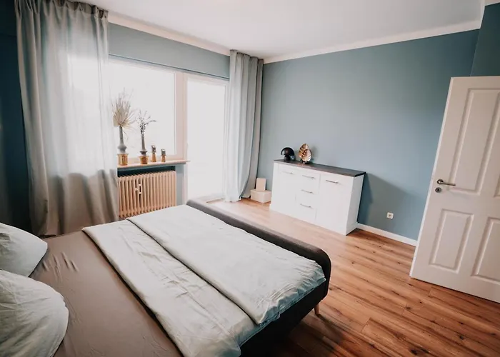 Soonwald Mit Garten & Hot Tube דירה